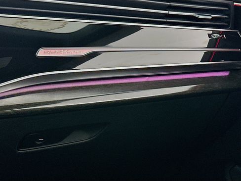 Used 2023 Audi Q8 Premium Plus w/ Premium Plus Package image 16