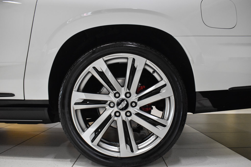 Used 2025 Cadillac Escalade ESV Sport Platinum w/ LPO, Floor Liner Package AWD/4WD image 13