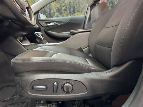 Used 2024 Chevrolet Malibu LT FWD image 17