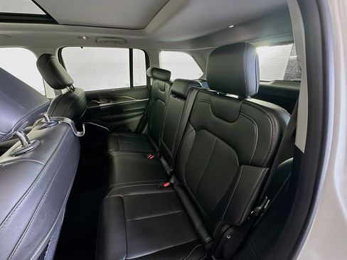 Used 2022 Jeep Grand Cherokee Limited 4xe w/ Luxury Tech Group II image 28