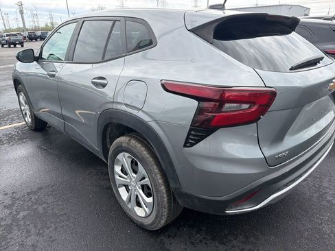 Used 2024 Chevrolet Trax LS image 3