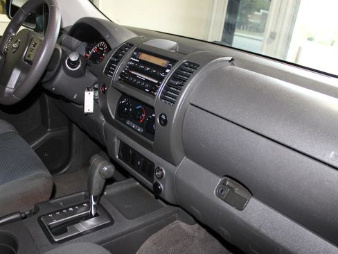 Used 2006 Nissan Xterra Off-Road RWD image 24