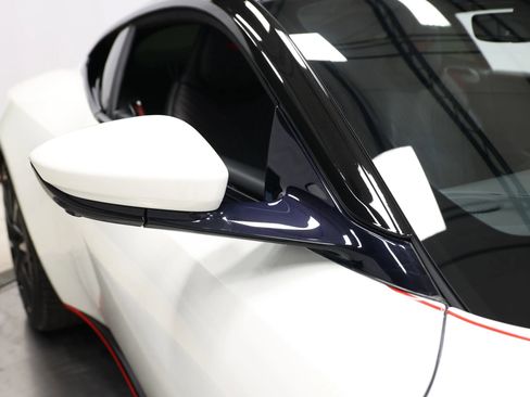 Used 2018 Aston Martin DB11 Coupe image 78