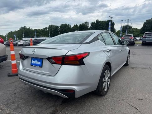Used 2020 Nissan Altima 2.5 S FWD image 2