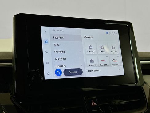 Used 2025 Toyota Corolla LE image 21