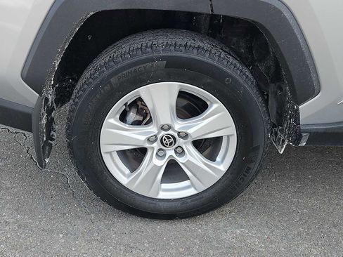 Used 2021 Toyota RAV4 XLE w/ Convenience Package image 10