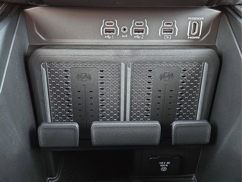 New 2026 RAM 1500 Limited w/ Body Color Bumper Group AWD/4WD image 20