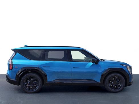 New 2026 Kia EV9 Land w/ Nightfall Edition Package image 4