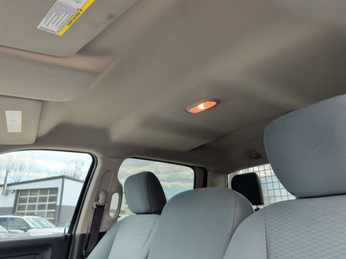 Used 2018 RAM 2500 Tradesman w/ Chrome Appearance Group AWD/4WD image 23