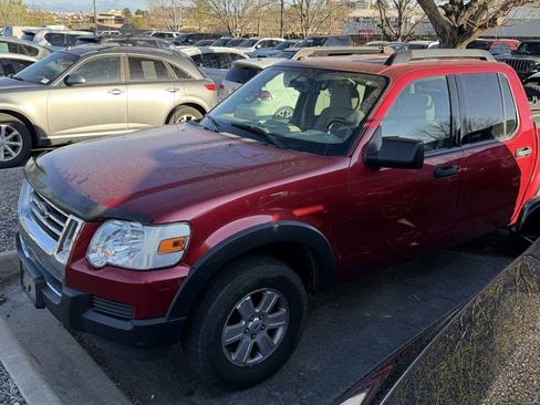 Used 2007 Ford Explorer Sport Trac XLT AWD/4WD image 2