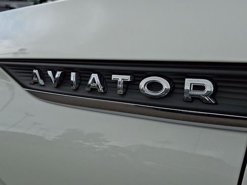 Used 2023 Lincoln Aviator Reserve w/ Equipment Group 201A AWD/4WD image 31