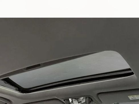 Used 2021 Honda CR-V Touring image 12