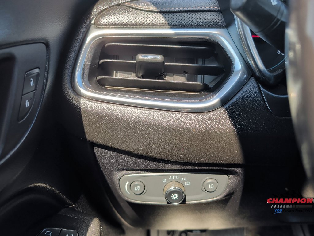Used 2019 Chevrolet Equinox Premier FWD image 23