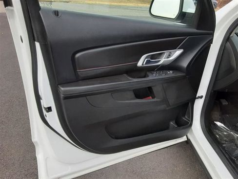 Used 2017 GMC Terrain SLE image 39