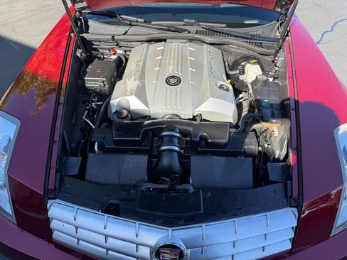 Used 2006 Cadillac XLR RWD image 16