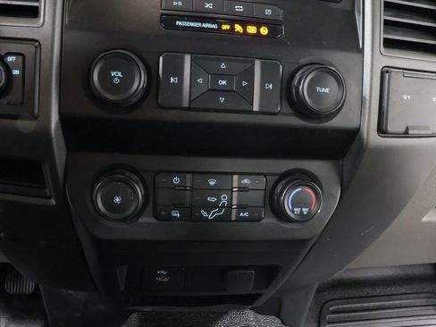 Used 2021 Ford F250 XL w/ Power Equipment Group RWD image 9