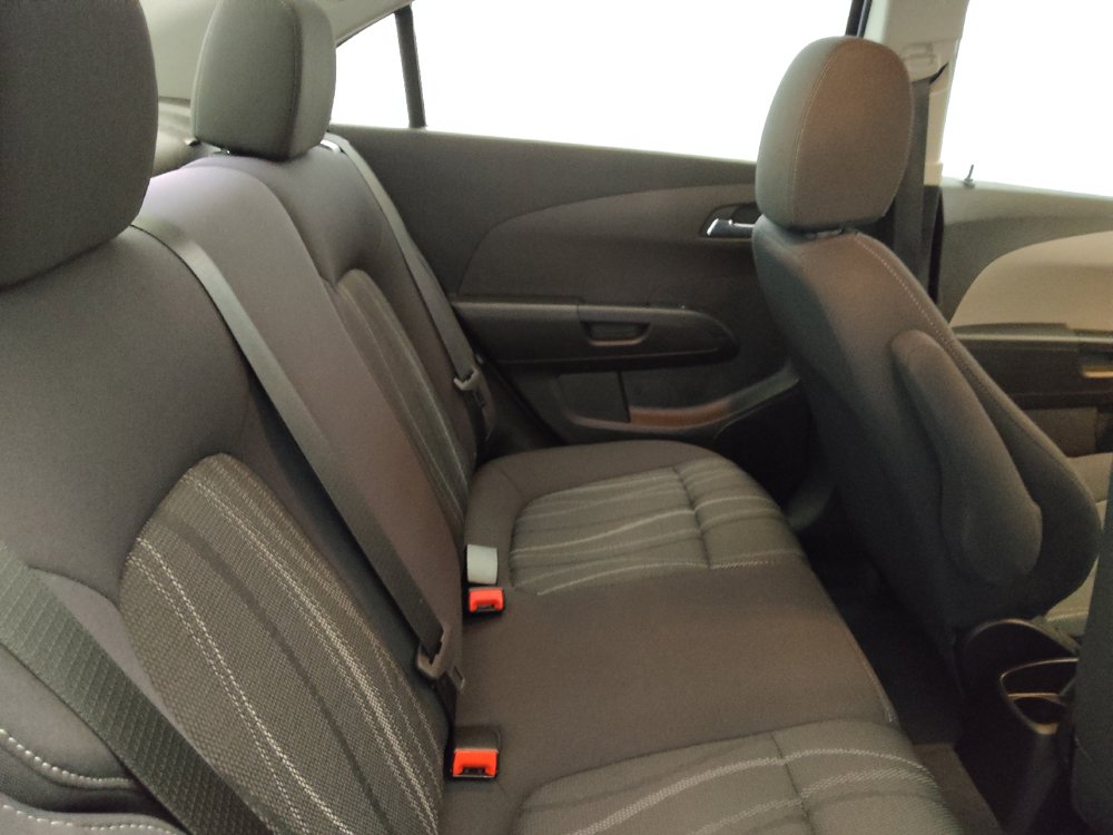 Used 2020 Chevrolet Sonic LT w/ Convenience Package FWD image 19
