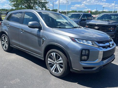 Used 2021 Mitsubishi Outlander Sport SE AWD/4WD image 2