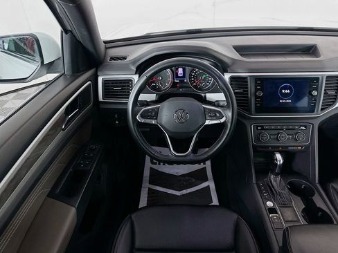 Used 2021 Volkswagen Atlas Cross Sport SE image 22