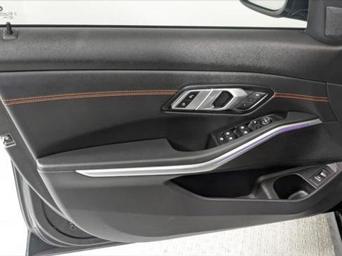 Used 2019 BMW 330i Sedan w/ Premium Package image 13