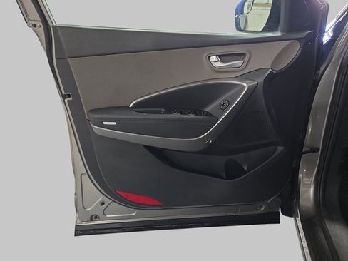 Used 2018 Hyundai Santa Fe Sport image 29