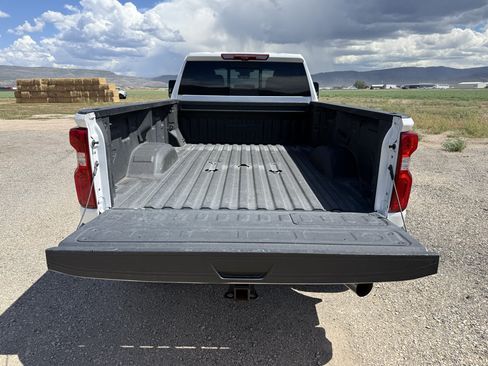Used 2024 Chevrolet Silverado 3500 High Country w/ High Country Premium Package AWD/4WD image 12
