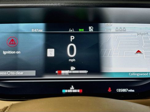 Used 2025 Land Rover Range Rover Sport SE AWD/4WD image 16
