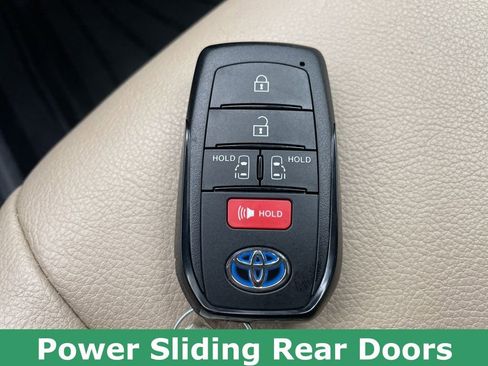 Used 2023 Toyota Sienna XLE image 53