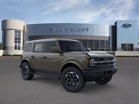New 2026 Ford Bronco Outer Banks AWD/4WD image 1