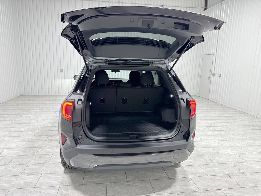 New 2027 GMC Terrain Elevation w/ LPO, Floor Liner Package FWD image 27