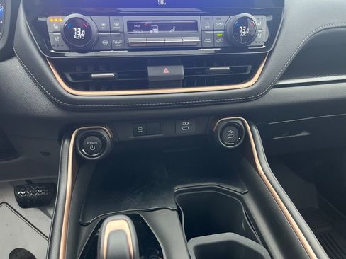 Certified 2025 Toyota Grand Highlander MAX Platinum image 17