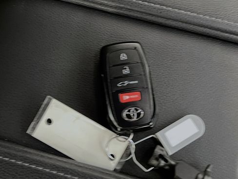 Used 2024 Toyota Grand Highlander FWD image 36