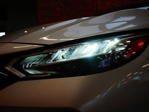 Certified 2023 Nissan Sentra SR w/ Midnight Edition Package FWD image 53