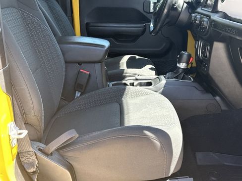 Used 2021 Jeep Wrangler Sport image 13