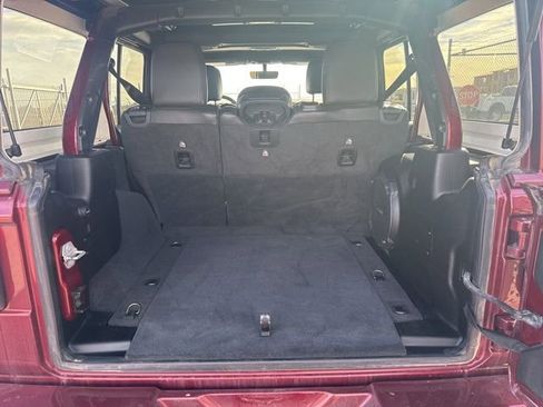 Used 2021 Jeep Wrangler Unlimited Sahara image 7