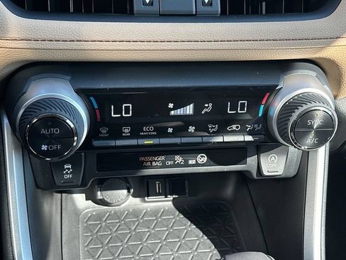 Used 2022 Toyota RAV4 XLE Premium FWD image 27