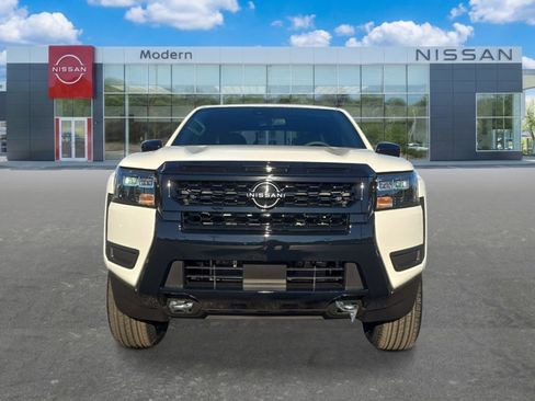 New 2026 Nissan Frontier SV w/ Tow Package AWD/4WD image 8