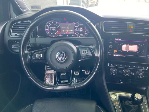 Used 2018 Volkswagen Golf R 4-Door AWD/4WD image 18