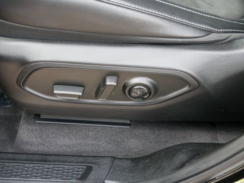 Used 2021 Jeep Grand Cherokee L Laredo image 17