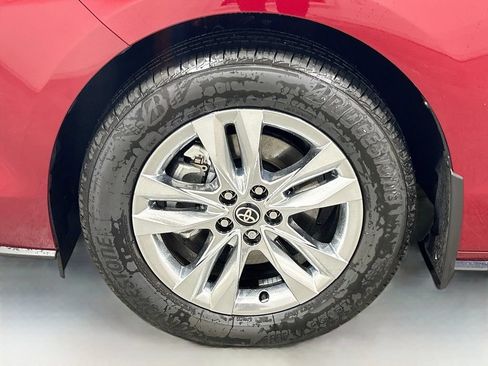 New 2026 Toyota Sienna Limited FWD image 31