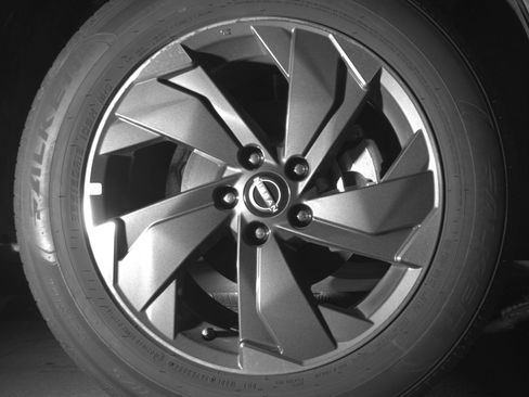 Used 2025 Nissan Rogue SV FWD image 13