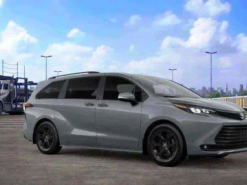New 2026 Toyota Sienna XLE Woodland Edition AWD/4WD image 14