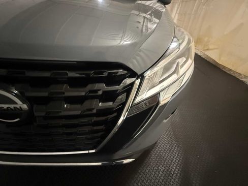 Used 2021 Nissan Kicks SV image 5