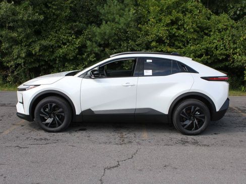 New 2026 Toyota C-HR AWD/4WD image 6