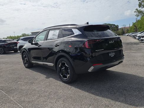 New 2026 Kia Sportage EX image 6