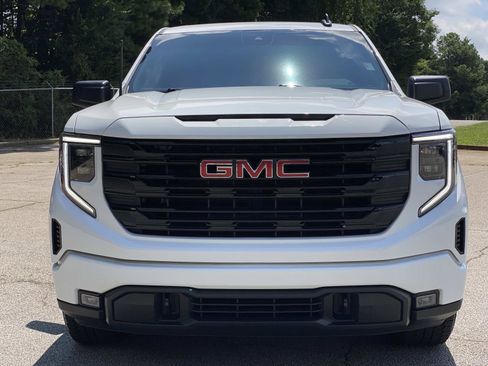 Used 2025 GMC Sierra 1500 Elevation RWD image 11