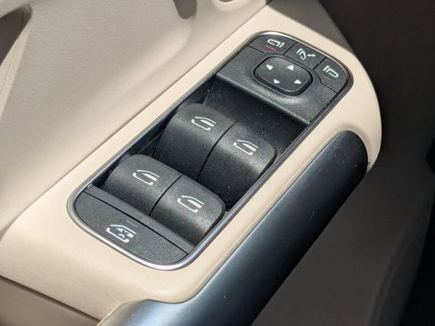 Certified 2023 Mercedes-Benz GLA 250 4MATIC image 10