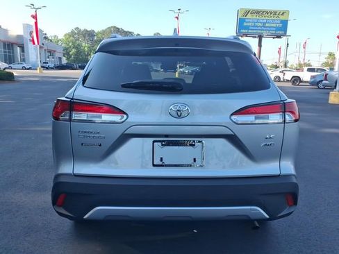 Used 2024 Toyota Corolla Cross LE AWD/4WD image 2