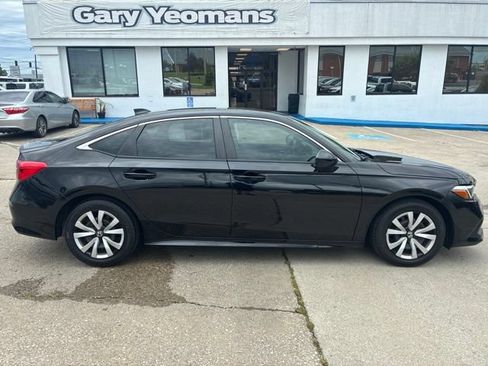 Used 2022 Honda Civic LX image 10