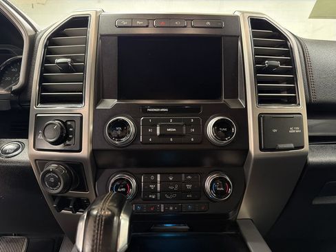 Used 2020 Ford F150 Platinum w/ Equipment Group 701A Luxury AWD/4WD image 22